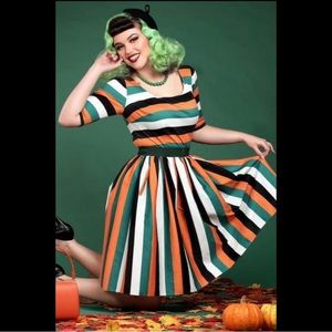 NWT Collectif Amber-Lea swing dress in Pumpkin Stripe